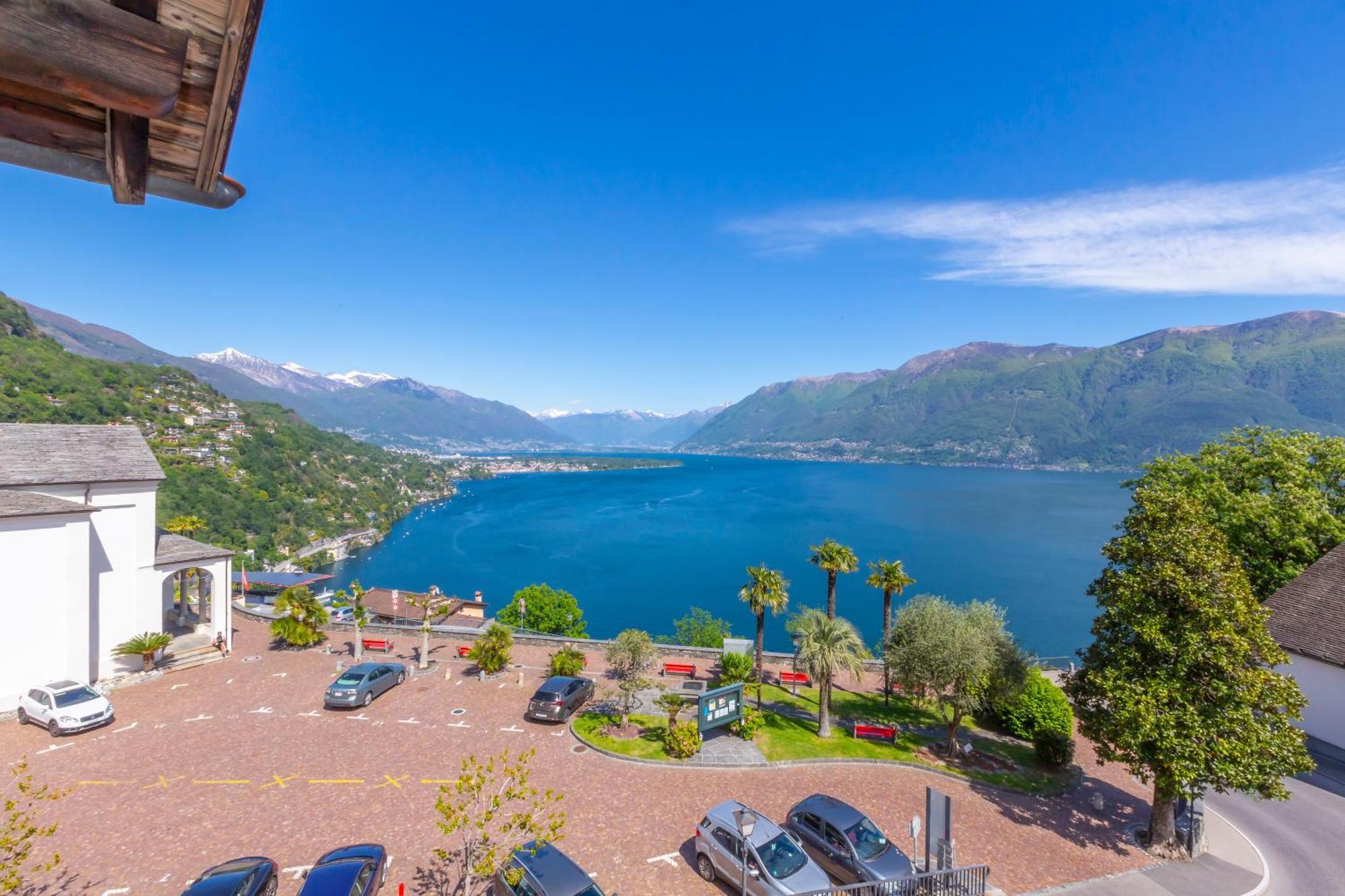 Red View Apartment - Happy Rentals Ronco sopra Ascona Exteriör bild