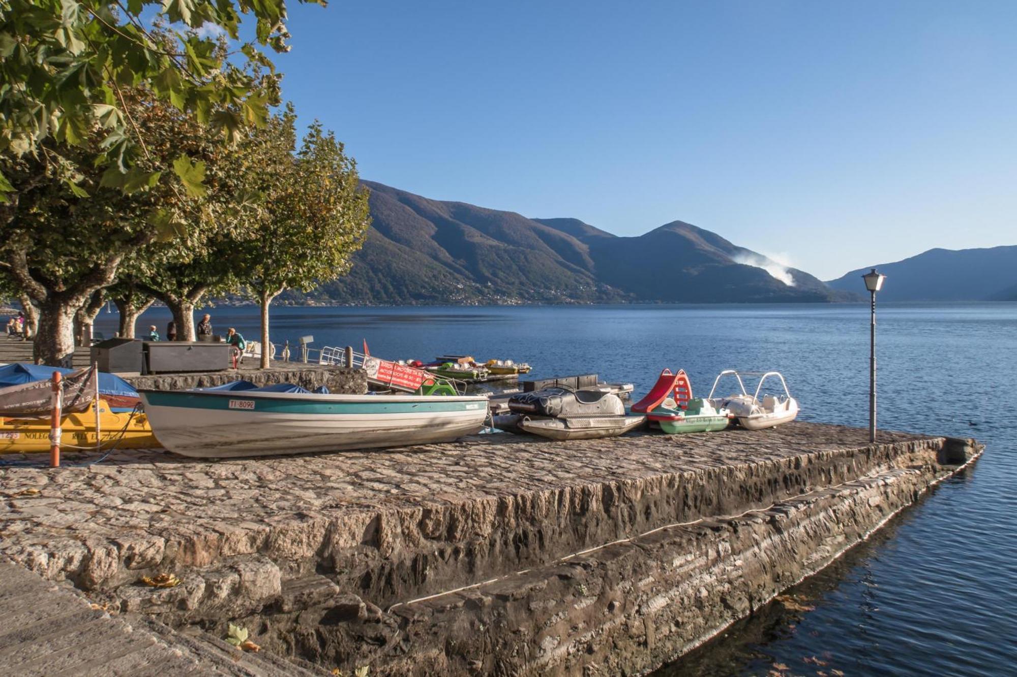 Red View Apartment - Happy Rentals Ronco sopra Ascona Exteriör bild