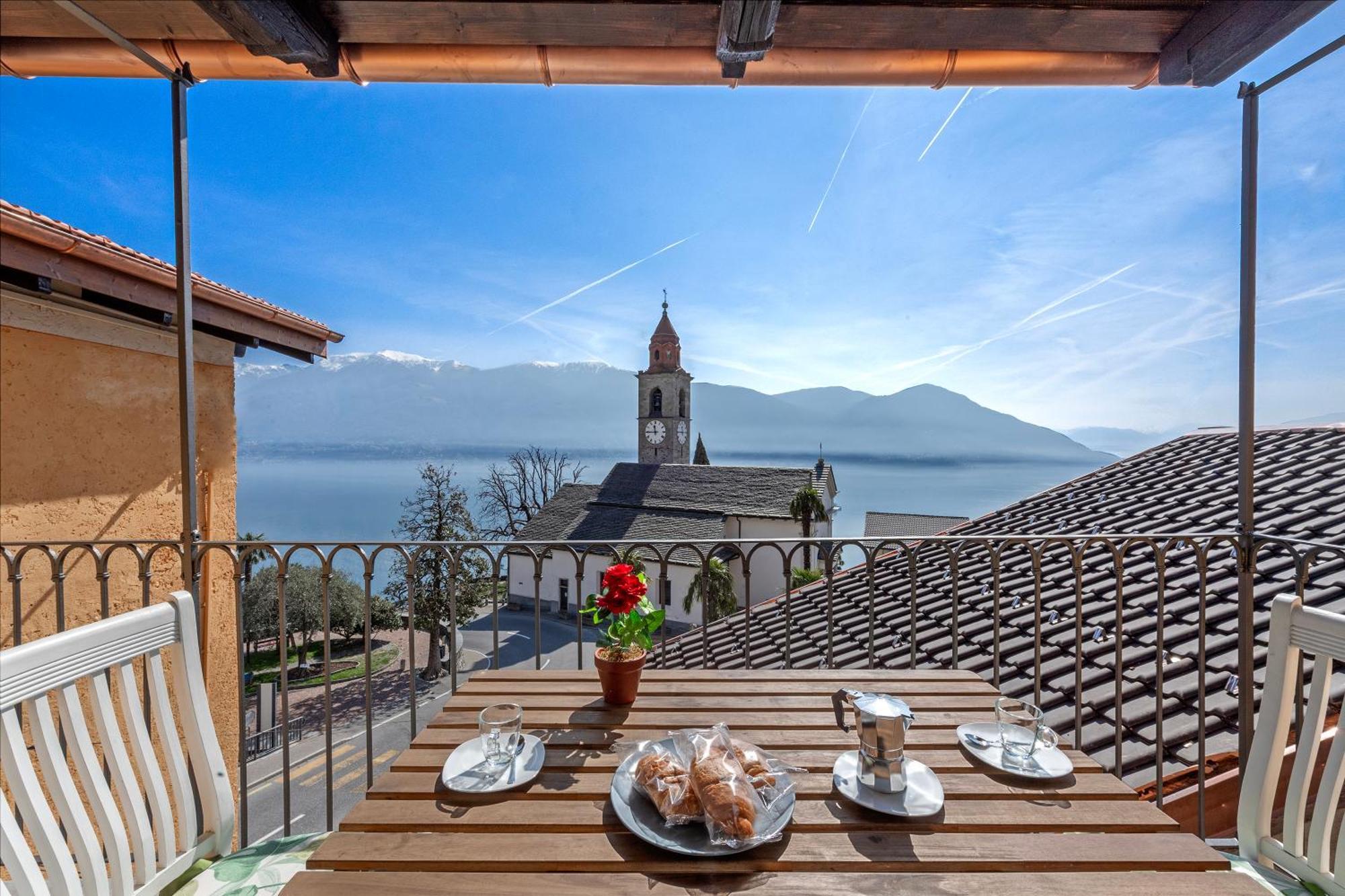 Red View Apartment - Happy Rentals Ronco sopra Ascona Exteriör bild